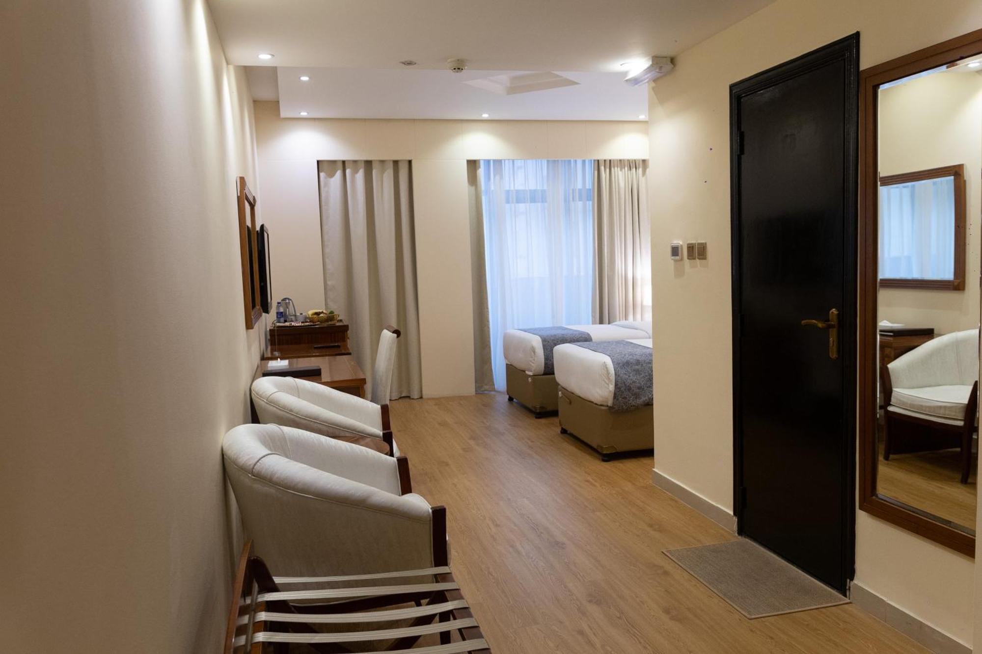 Vendome Plaza Hotel Dubai Eksteriør billede