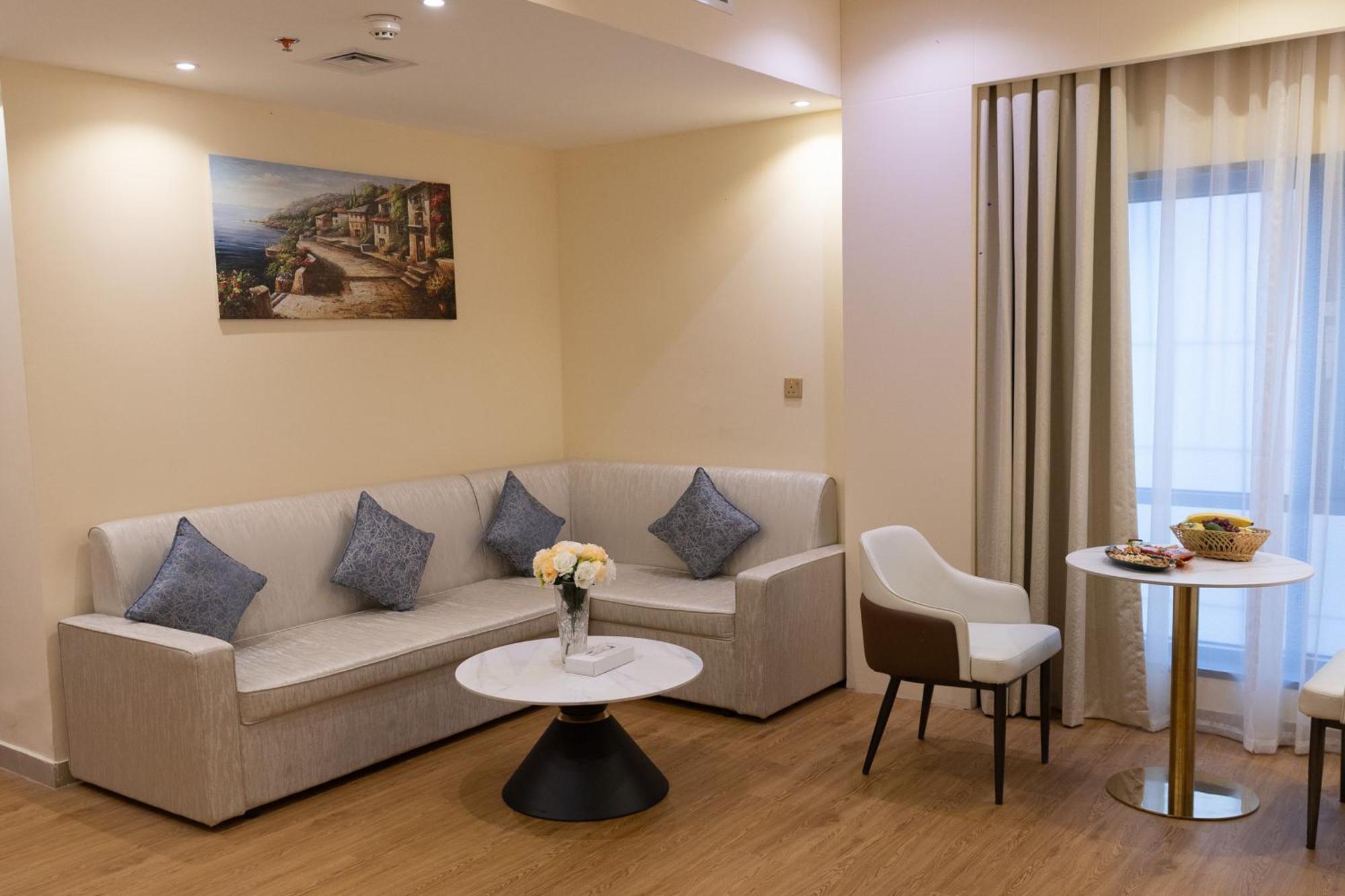 Vendome Plaza Hotel Dubai Eksteriør billede