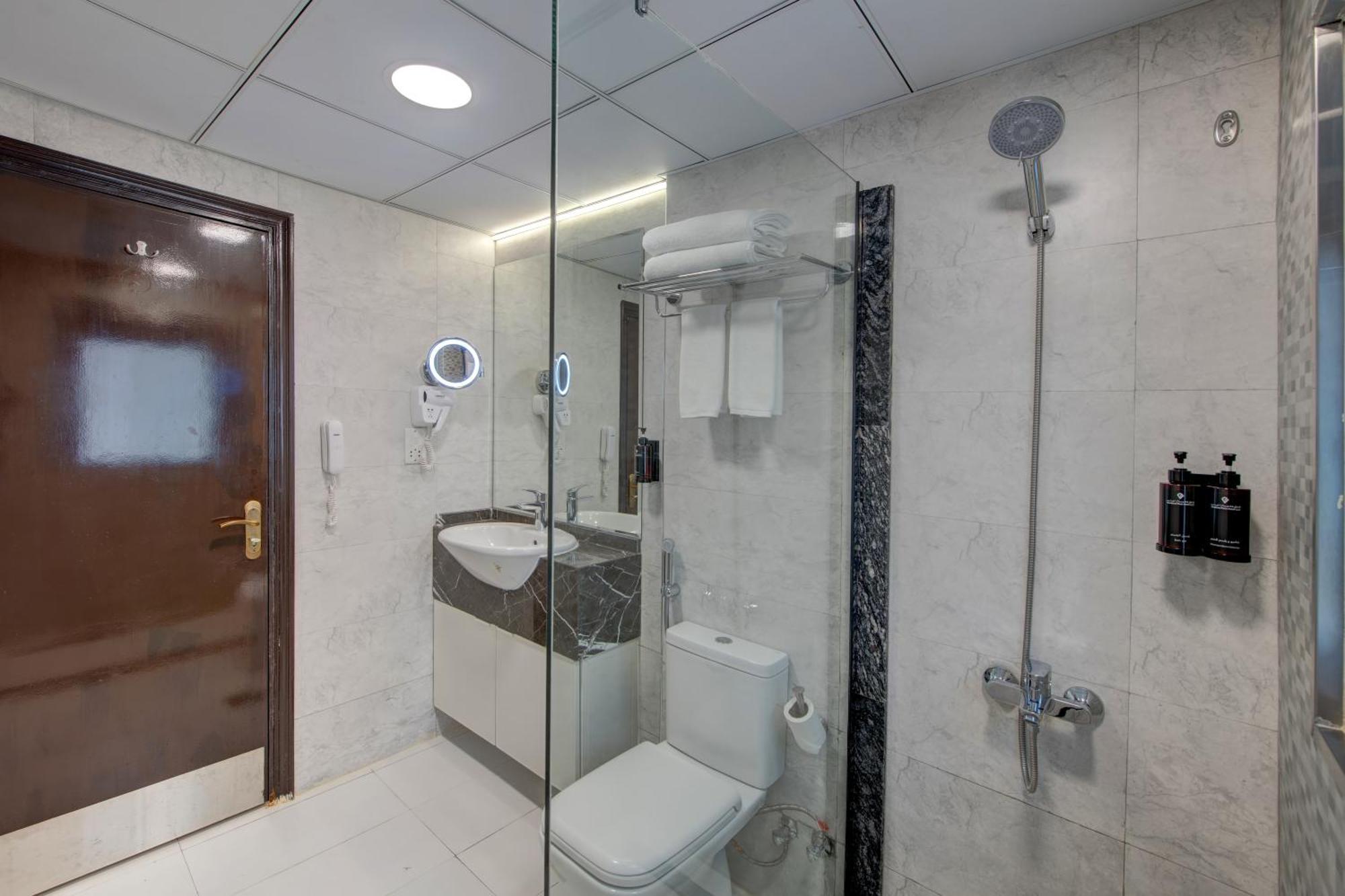 Vendome Plaza Hotel Dubai Eksteriør billede